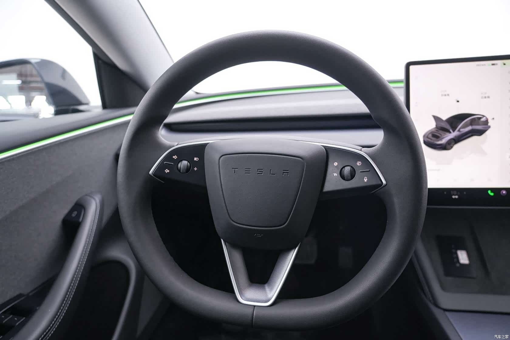 Tesla Model 3, 2024 20