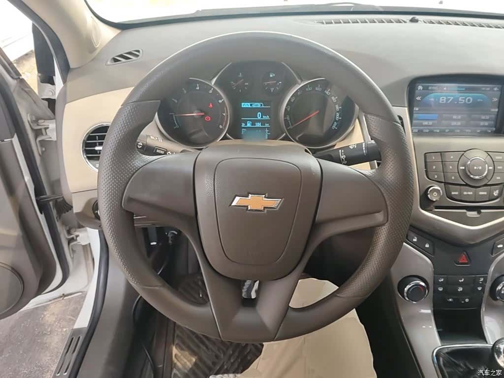 Chevrolet SE, 2015 11
