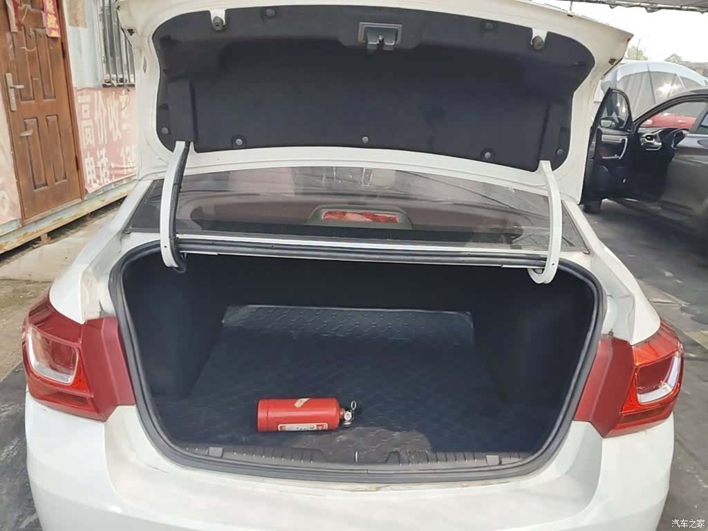 Chevrolet SE, 2015 19