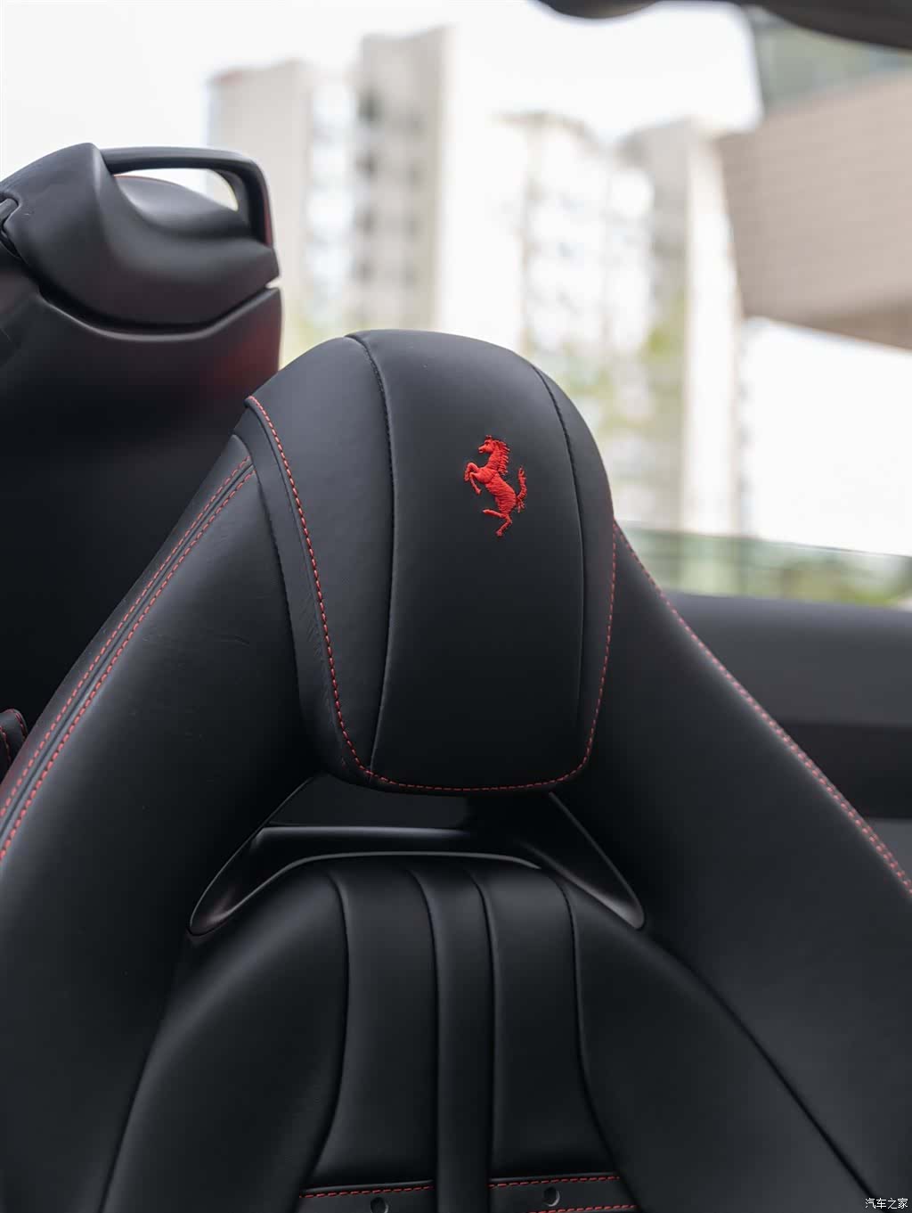 Ferrari 812, 2022 17