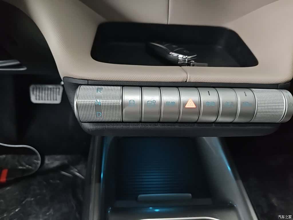 BYD Dolphin, 2026 14