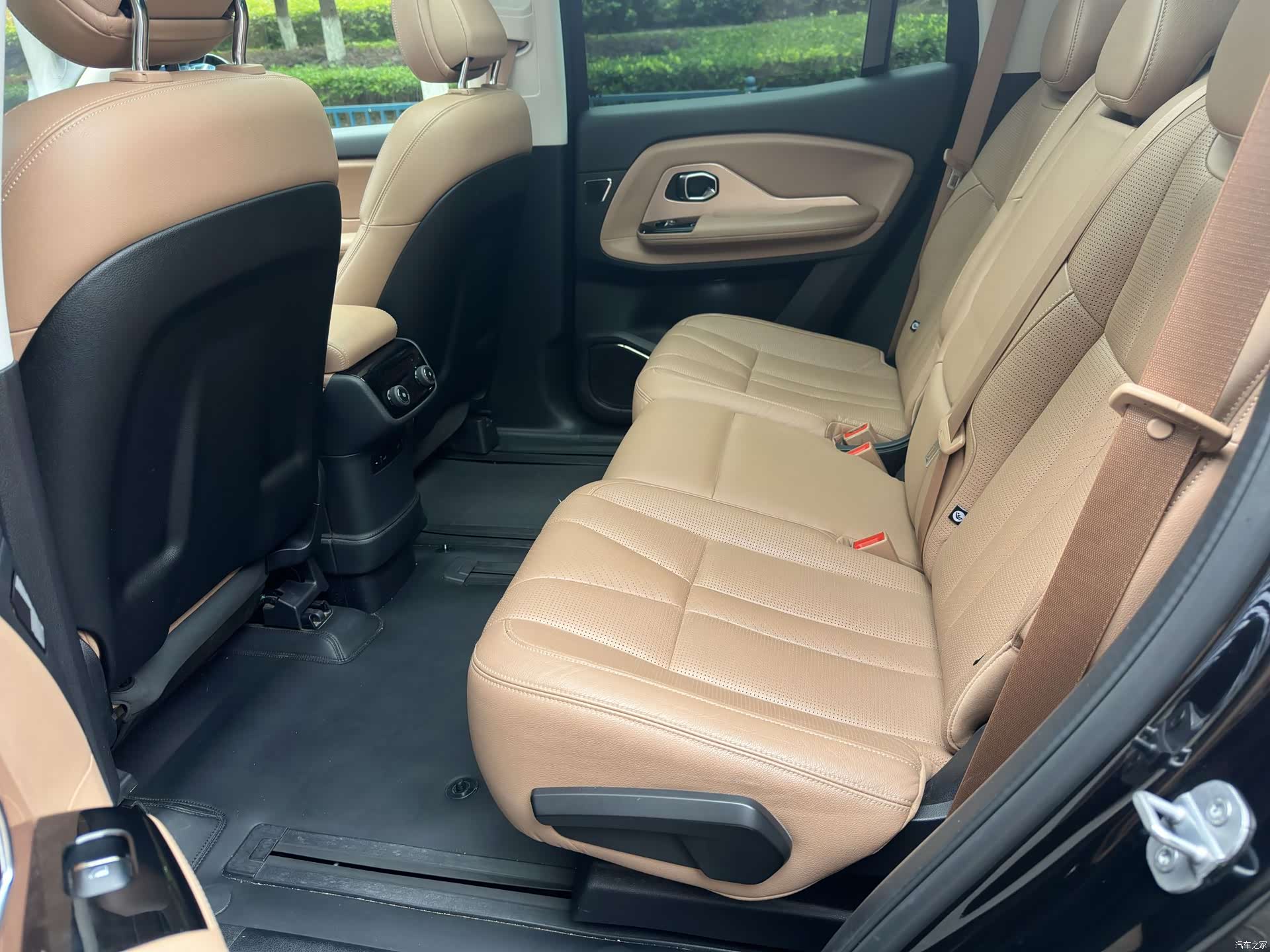 NIO ES8, 2019 11