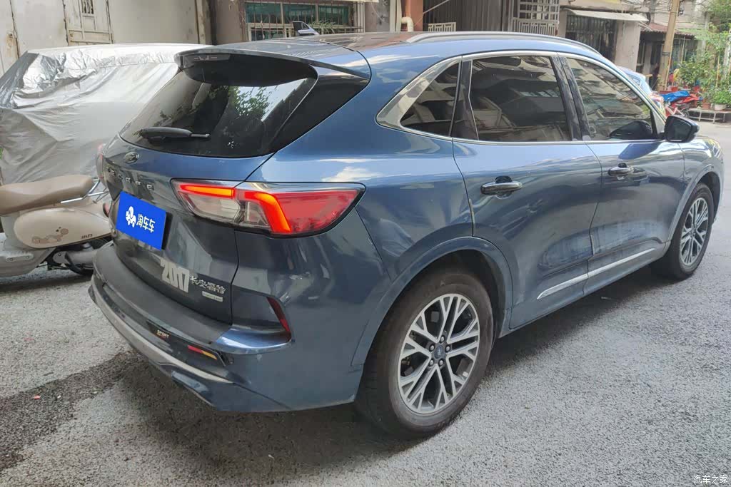 Ford Escape, 2022 3