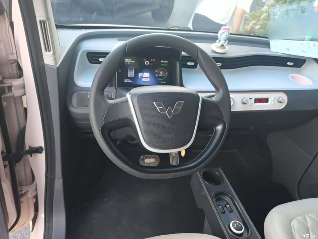 Wuling MINIEV, 2022 11
