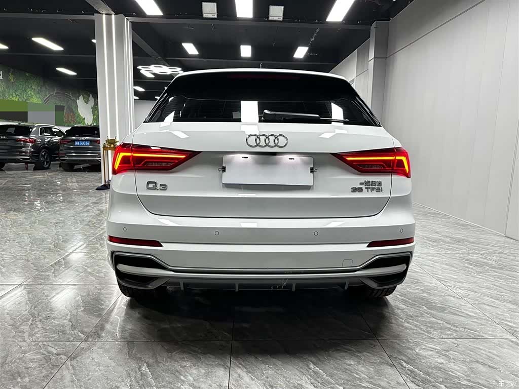 Audi Q3, 2023 все фото