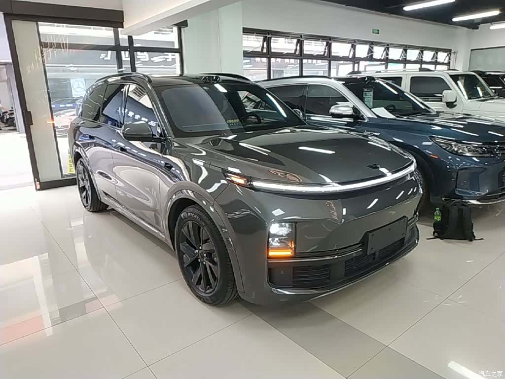 Li Auto L8, 2023 4