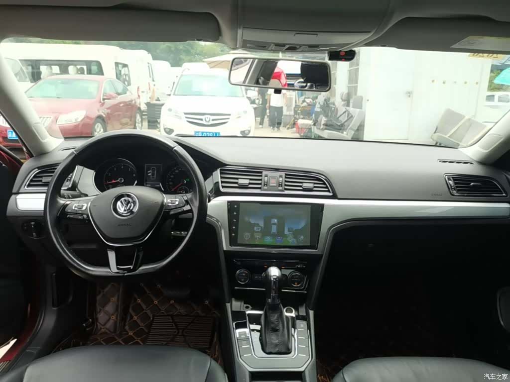 Volkswagen Lamando, 2016 10
