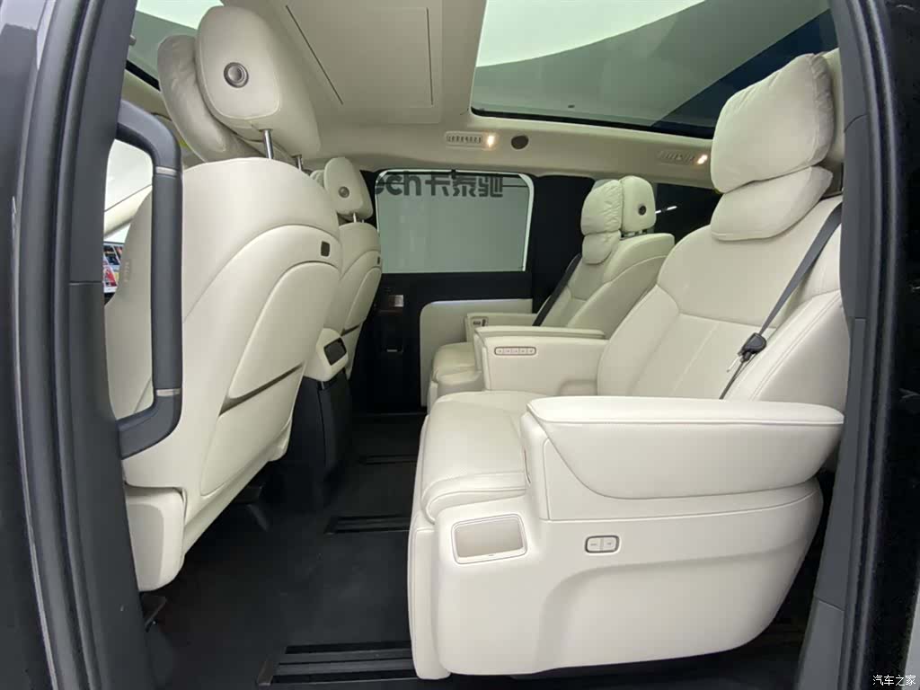 Li Auto MEGA, 2025 18
