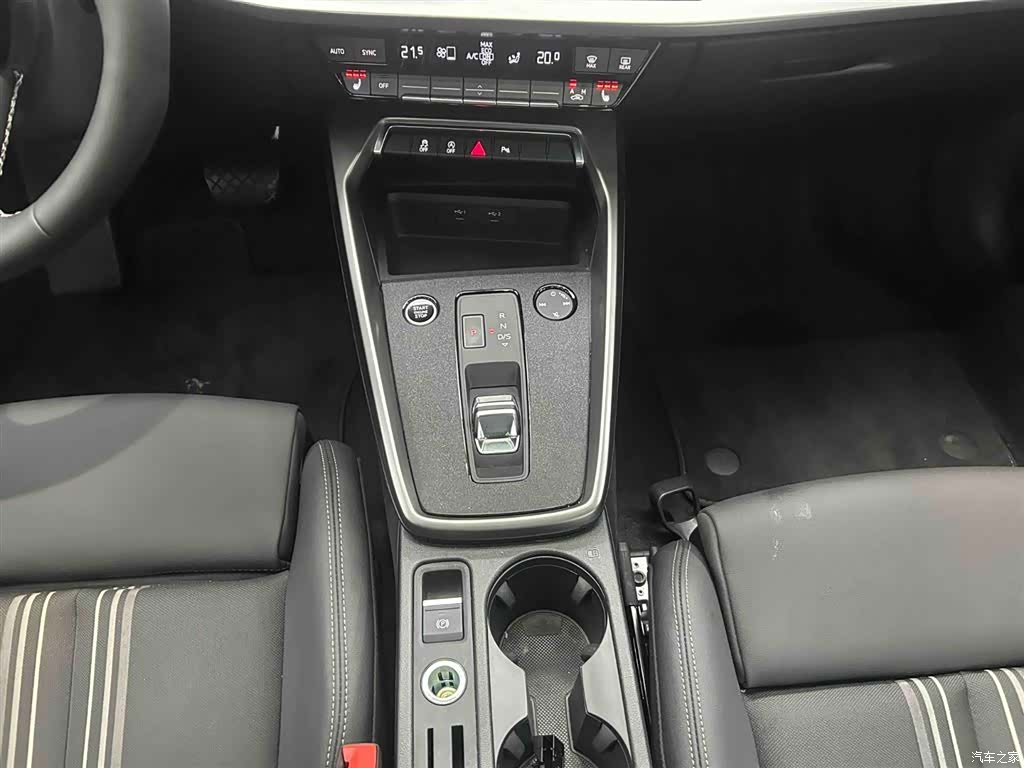 Audi A3, 2023 все фото