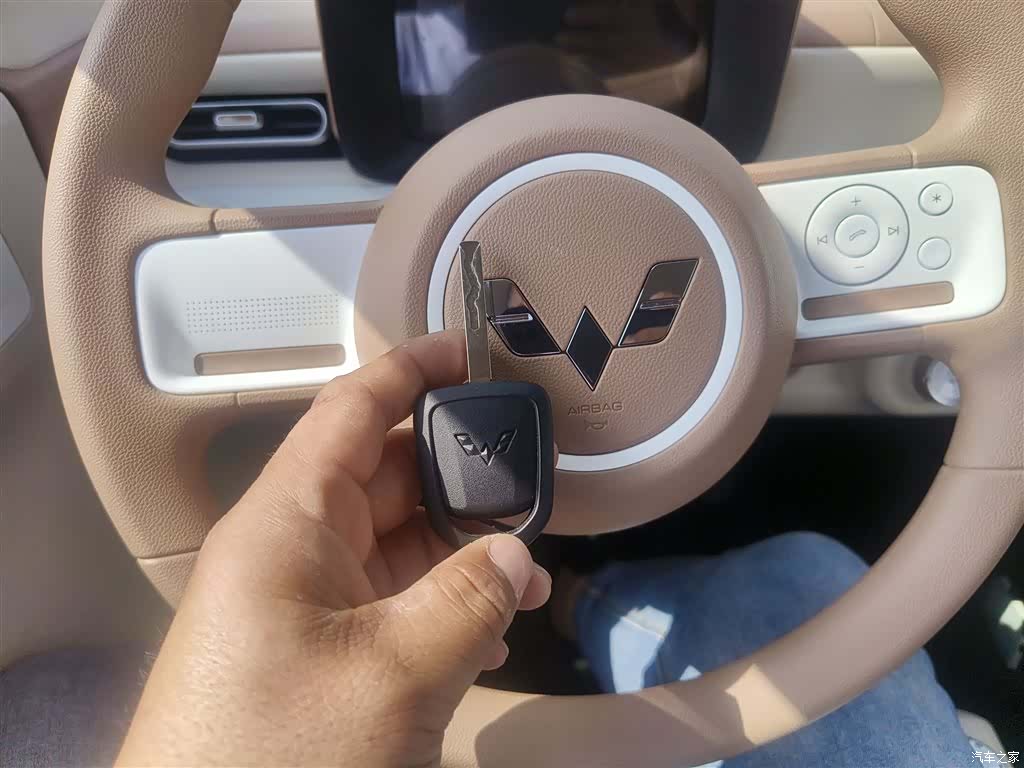 Wuling MINIEV, 2025 9