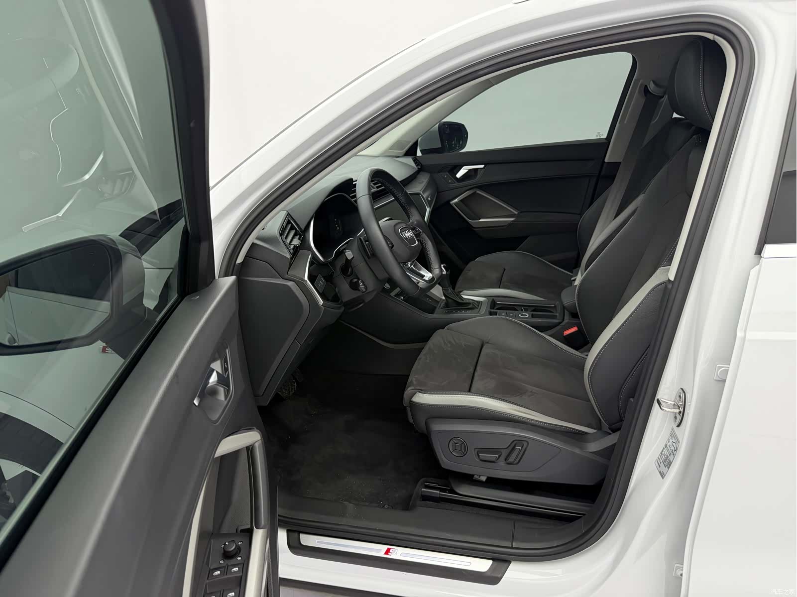 Audi Q3, 2023 22