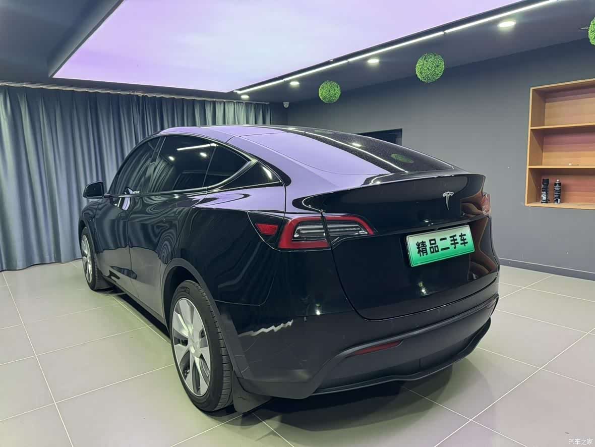 Tesla Model Y, 2022 6