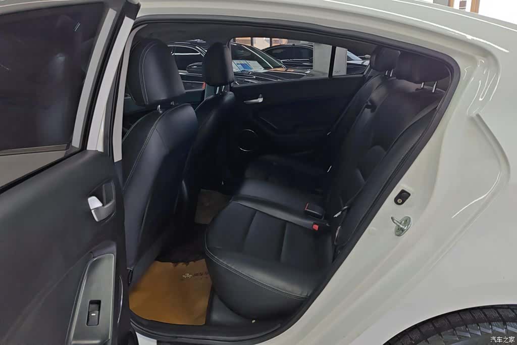 Kia K3, 2016 11