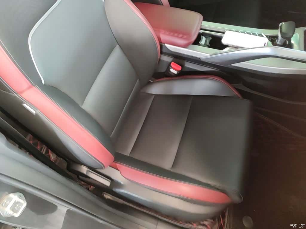 Geely Coolray, 2021 25