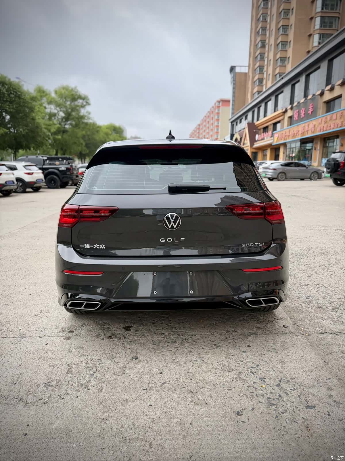 Volkswagen Golf, 2023 все фото