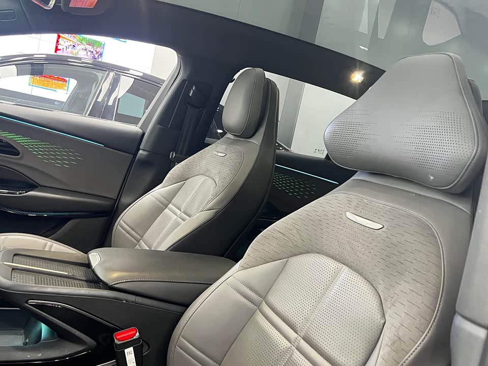 Hongqi EH7 Hongqi EH7