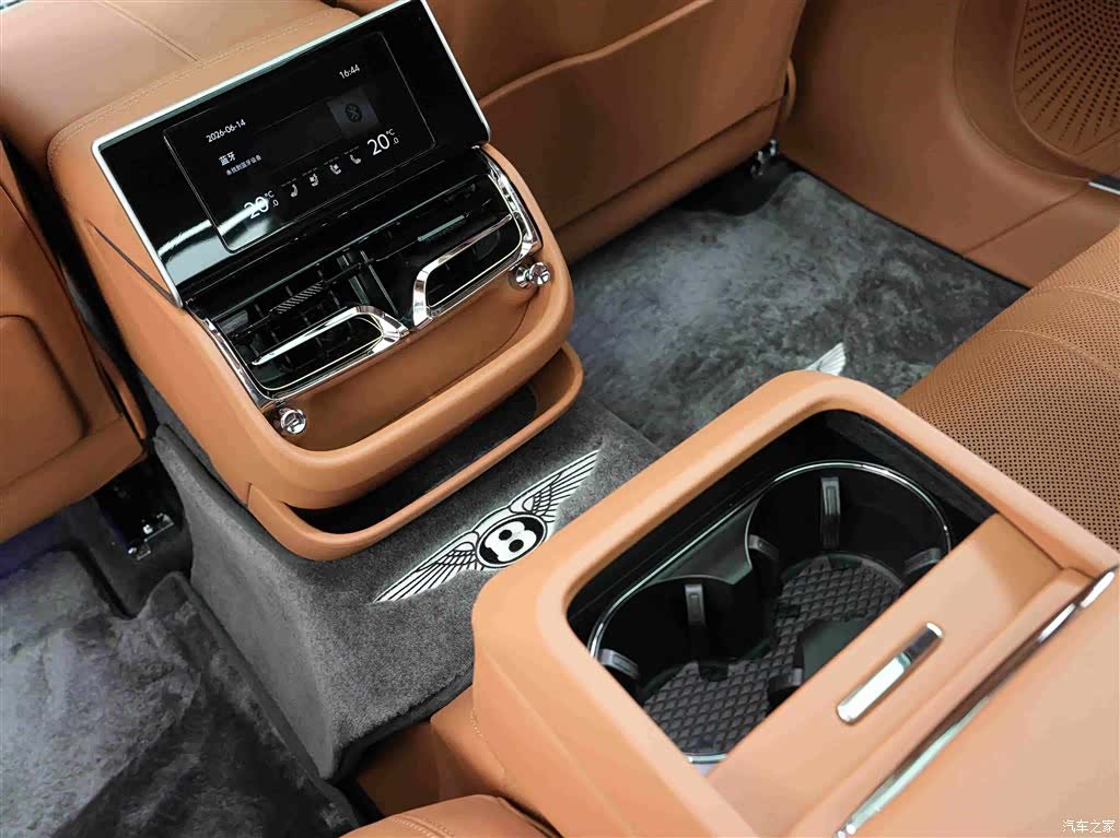 Bentley Flying Spur, 2024 18