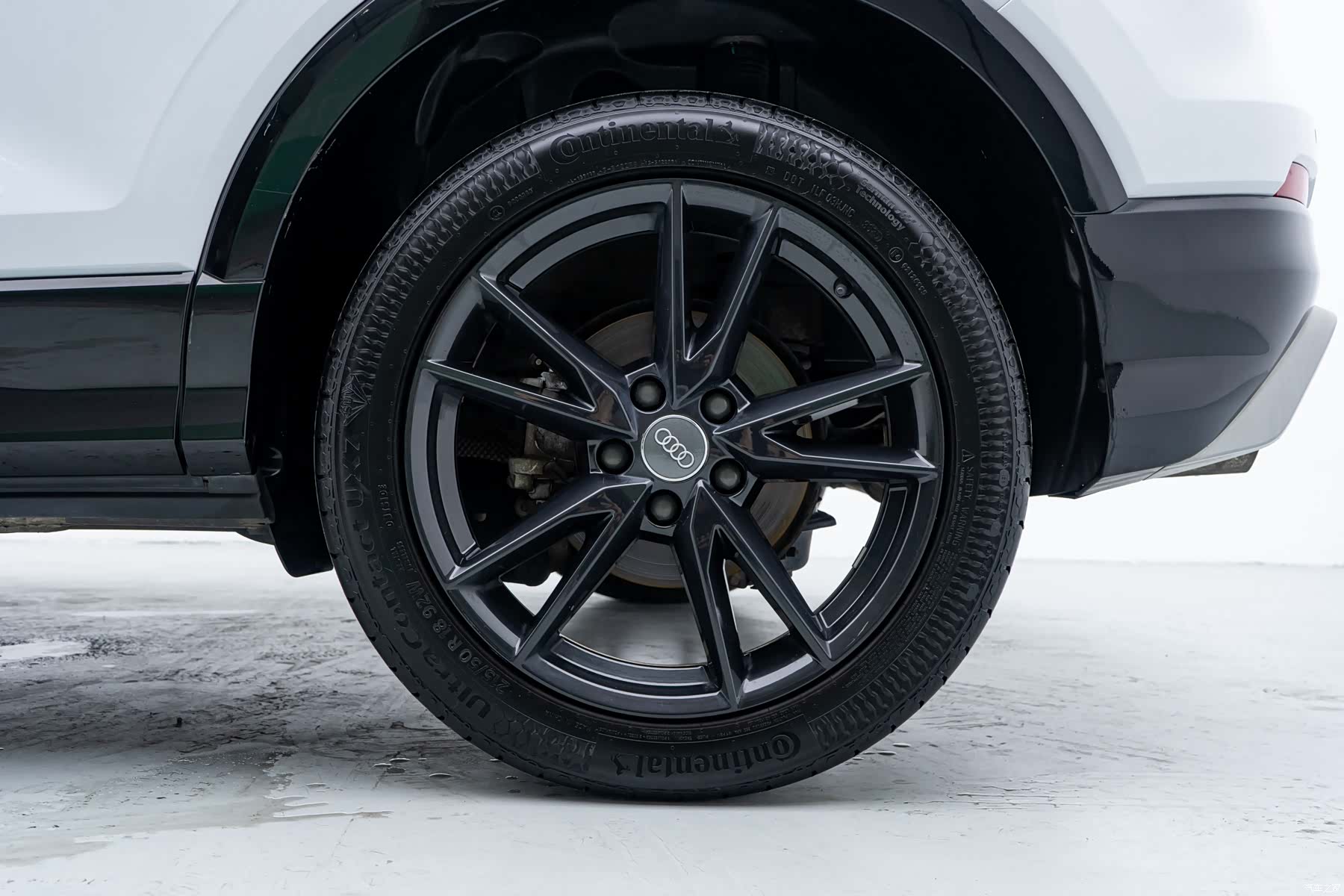 Audi Q2L, 2019 22