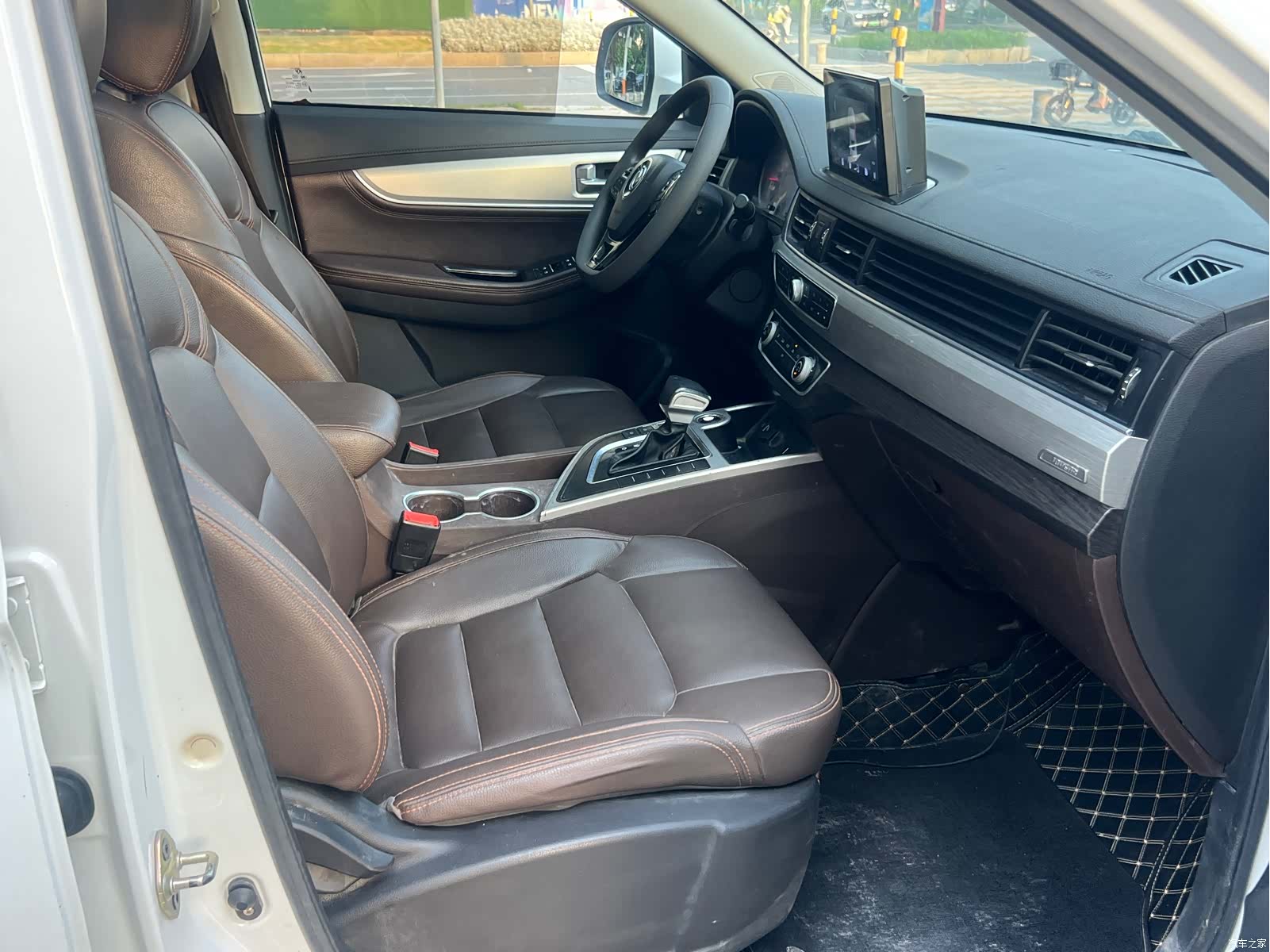 DongFeng X5, 2018 14