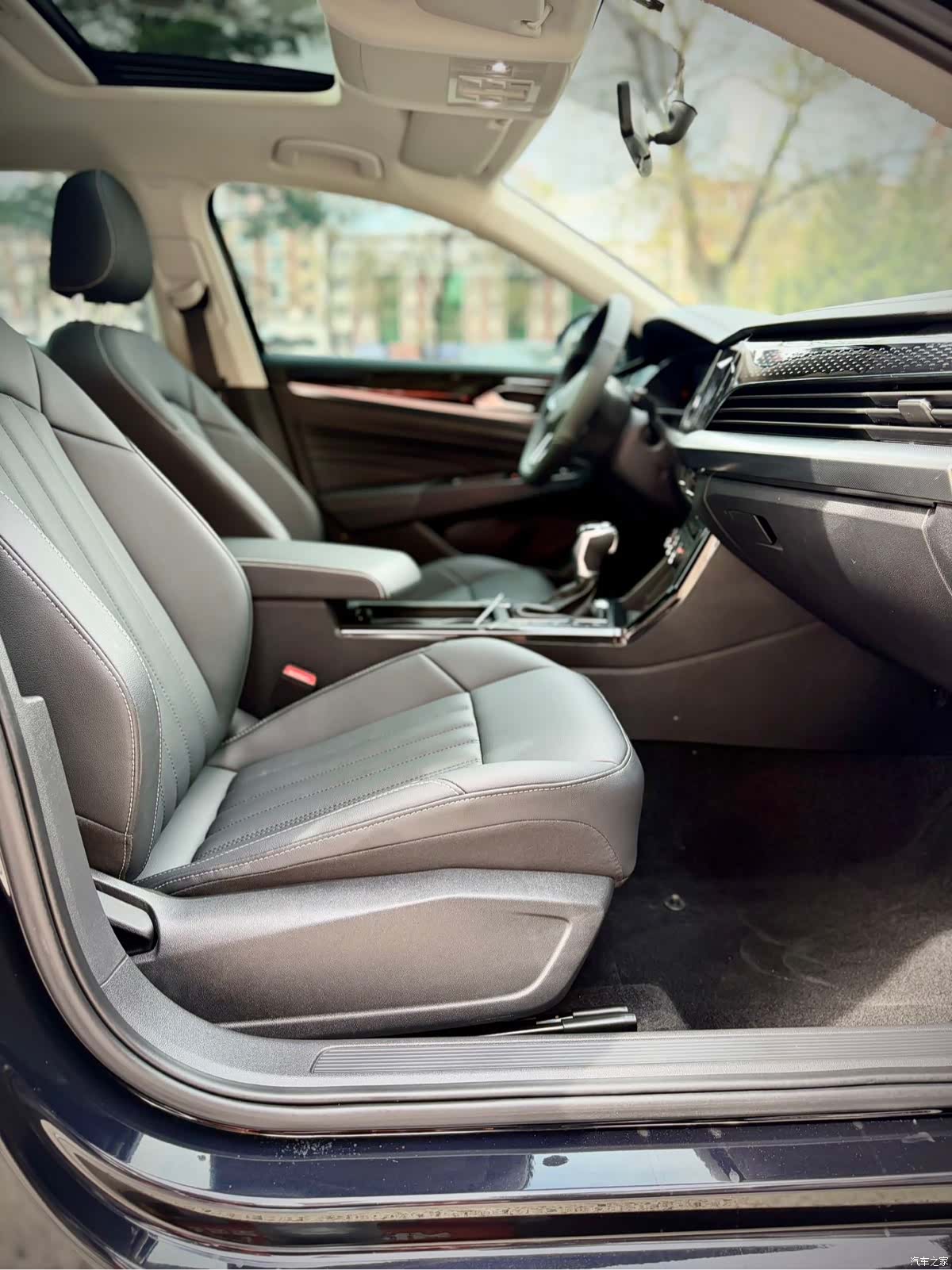 Volkswagen Passat, 2022 13