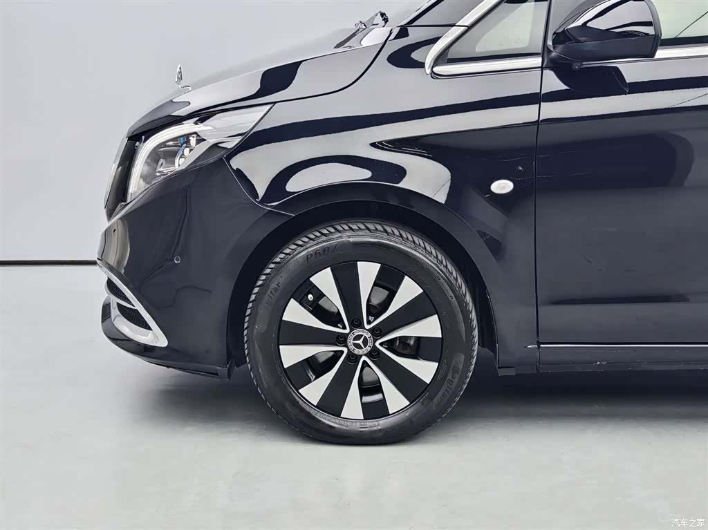 Mercedes-Benz 7, 2021 7
