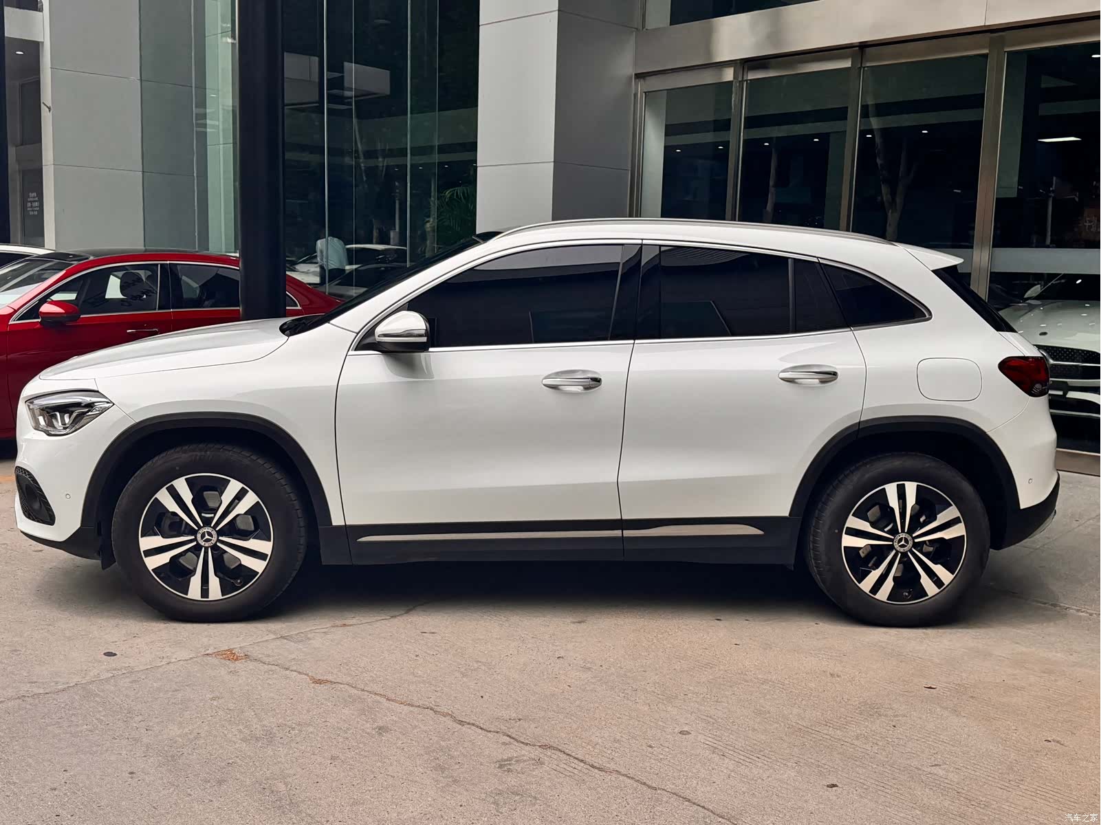 Mercedes-Benz GLA, 2023 4