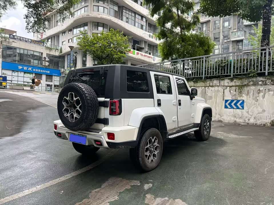 Beijing BJ40