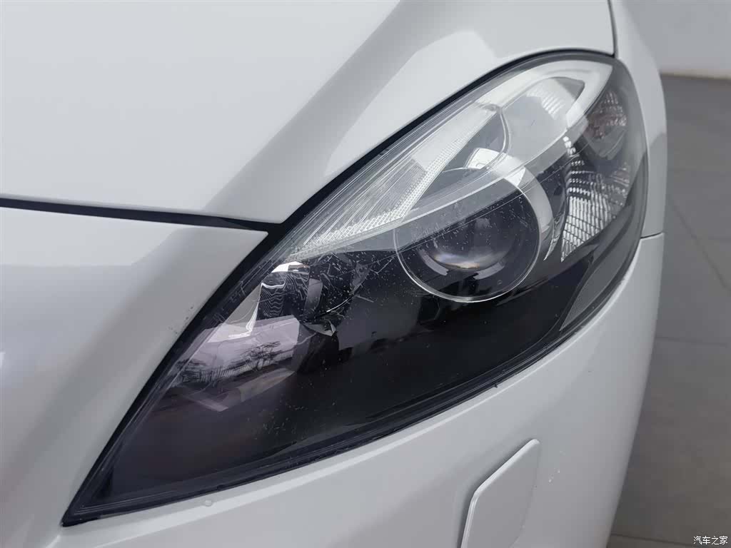 Volvo V40, 2014 7
