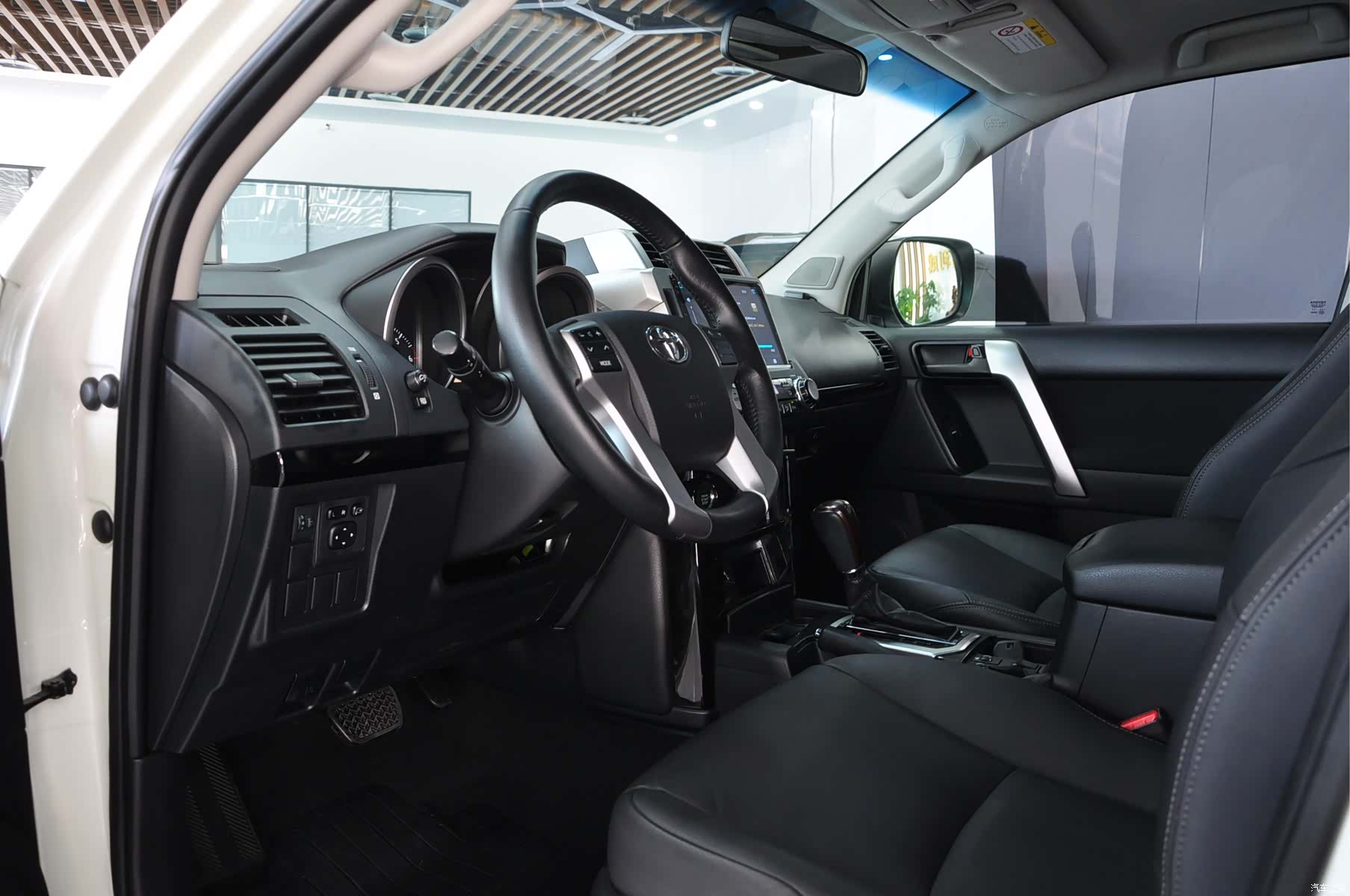 Toyota Prado, 2015 6