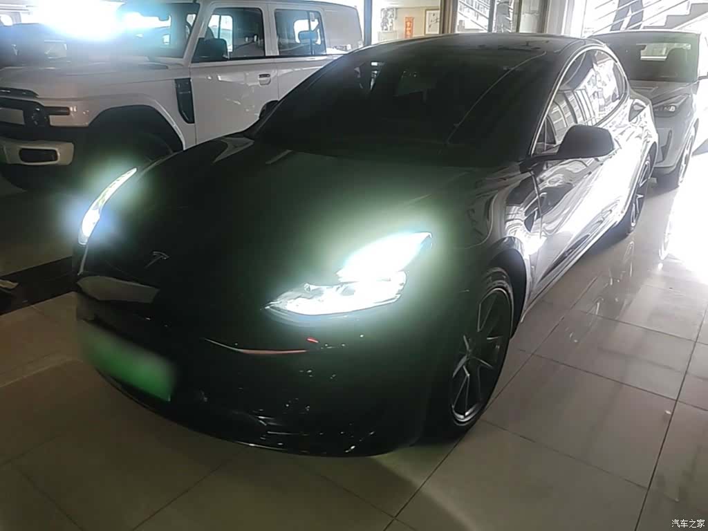 Tesla Model 3, 2023 2
