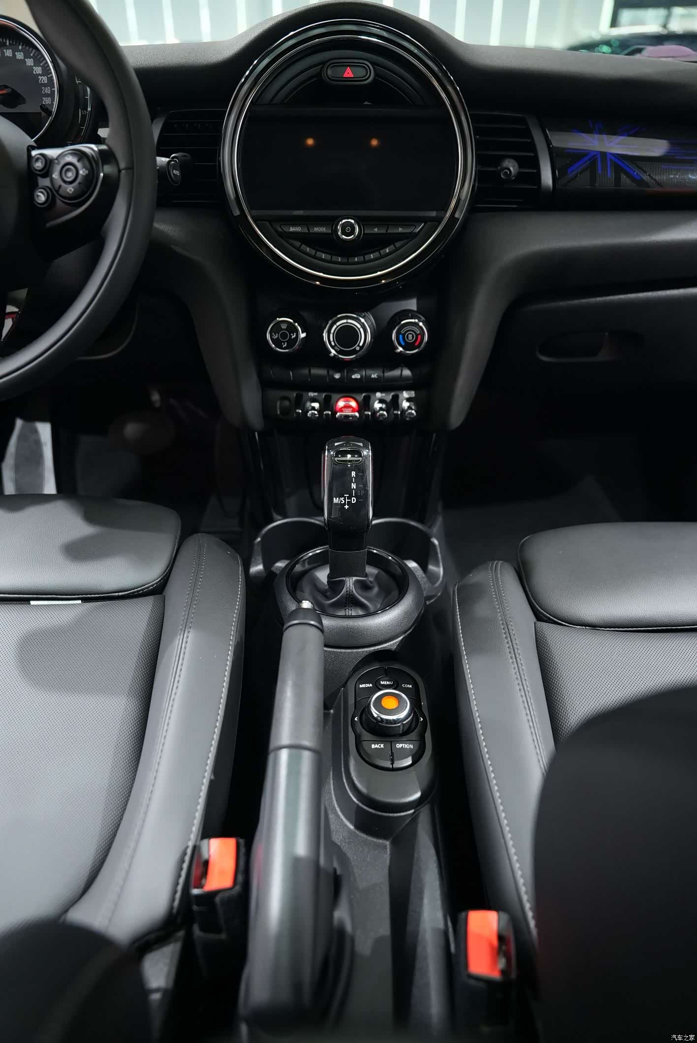 Mini Cooper, 2019 18
