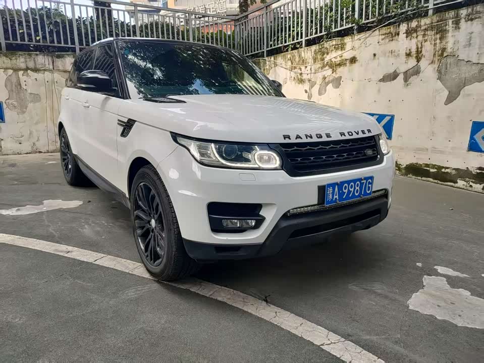 Land Rover Range Rover Sport Land Rover Range Rover Sport