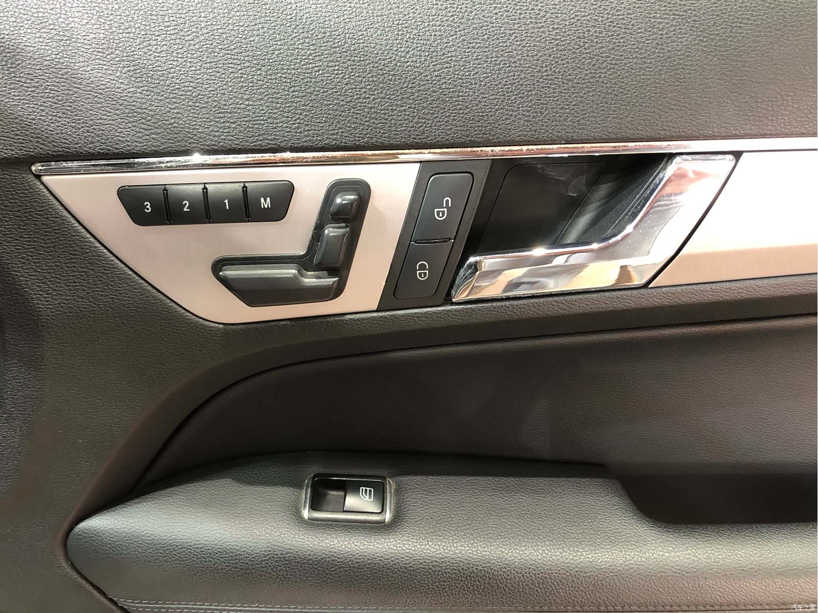 Mercedes-Benz E-Class, 2011 7