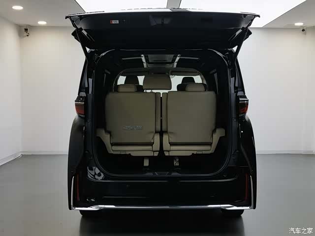Toyota Vellfire, 2024 8