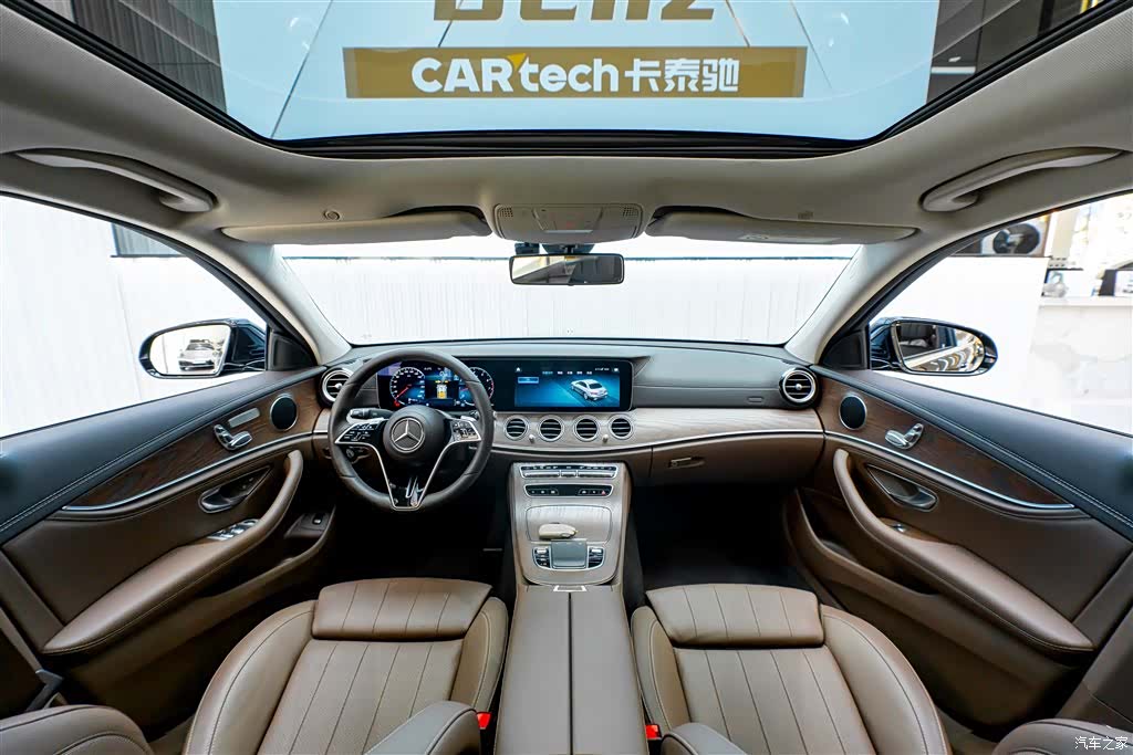 Mercedes-Benz E-Class, 2024 28