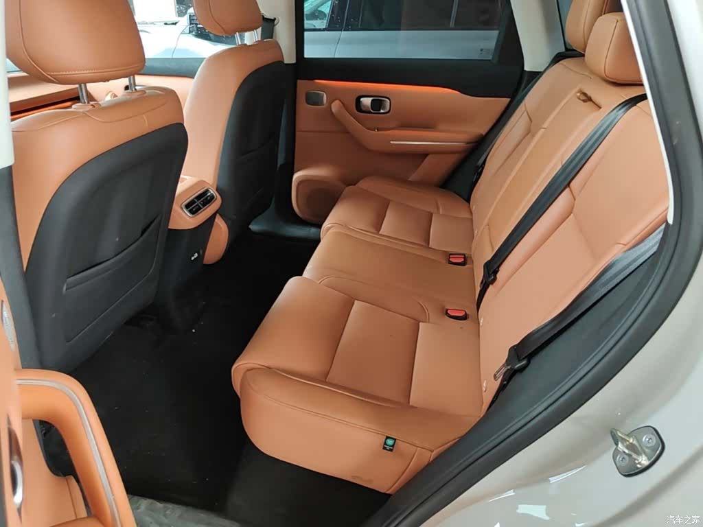 Leapmotor C10, 2025 17