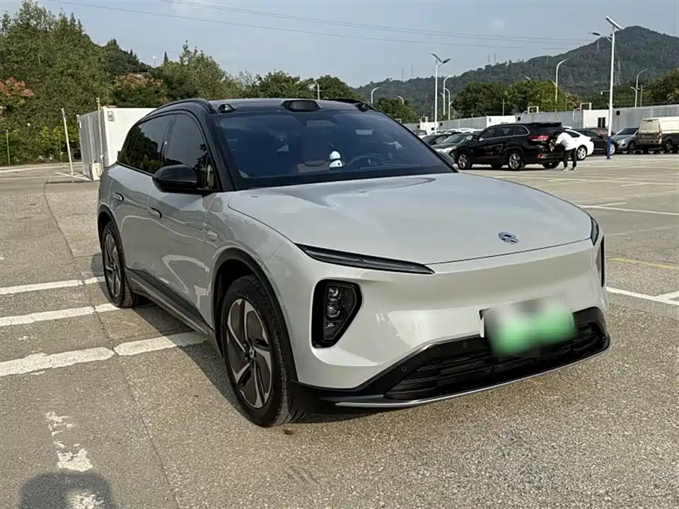 NIO ES6