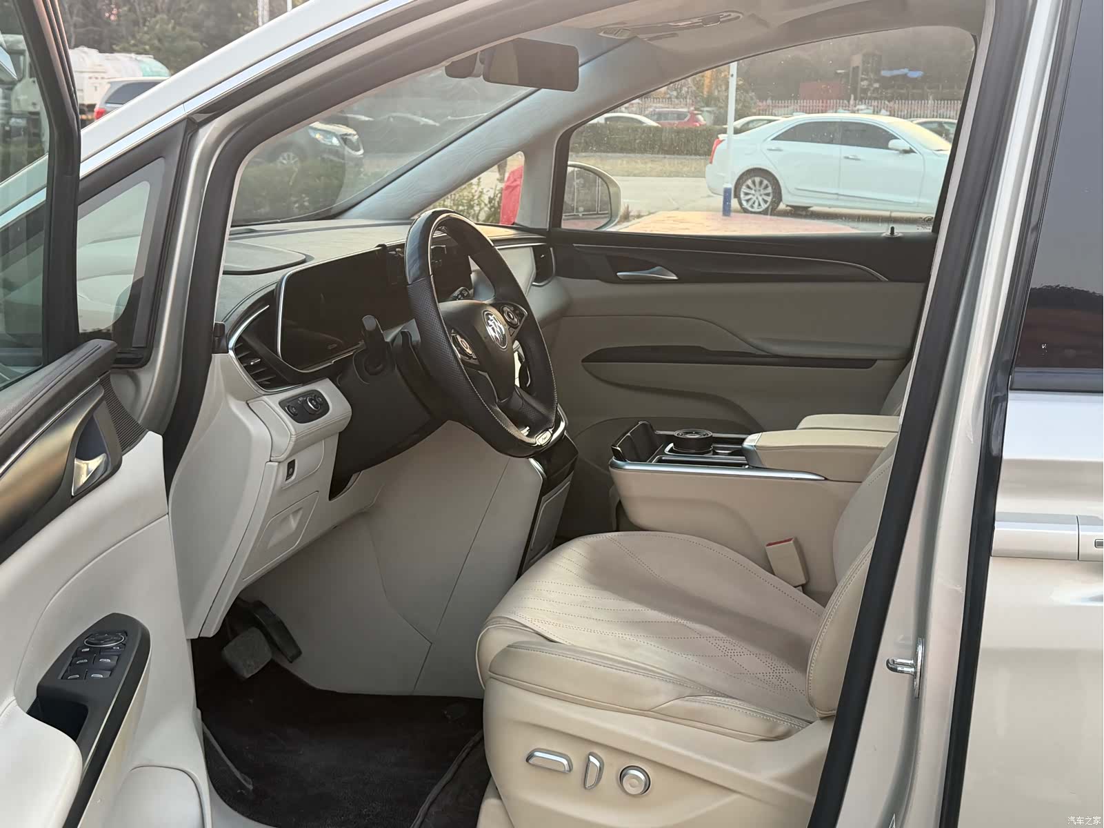 Buick GL8, 2020 9
