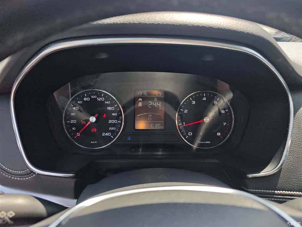 Roewe RX5, 2017 12