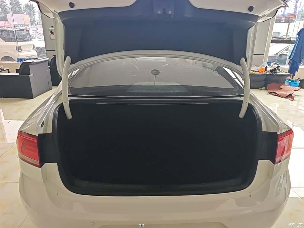 Volkswagen Lamando, 2017 19