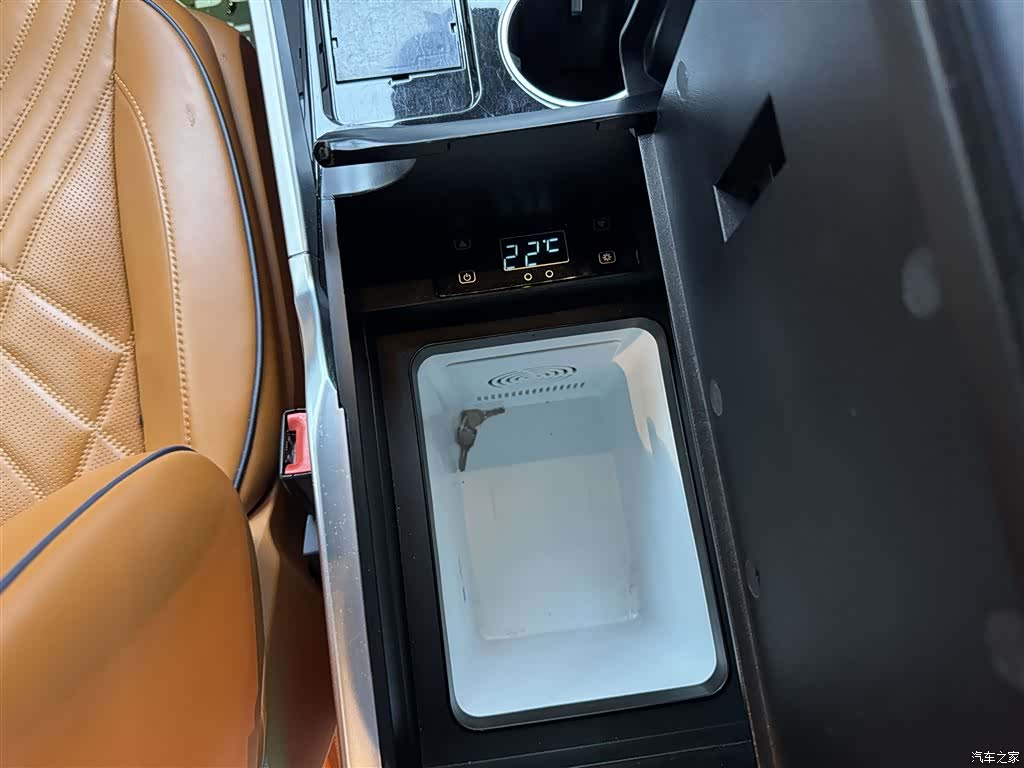 Mercedes-Benz 7, 2023 24
