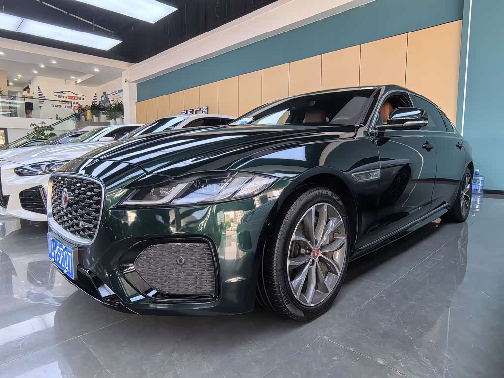 Jaguar XFL