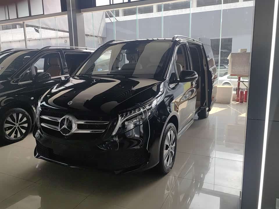 Mercedes-Benz V-class