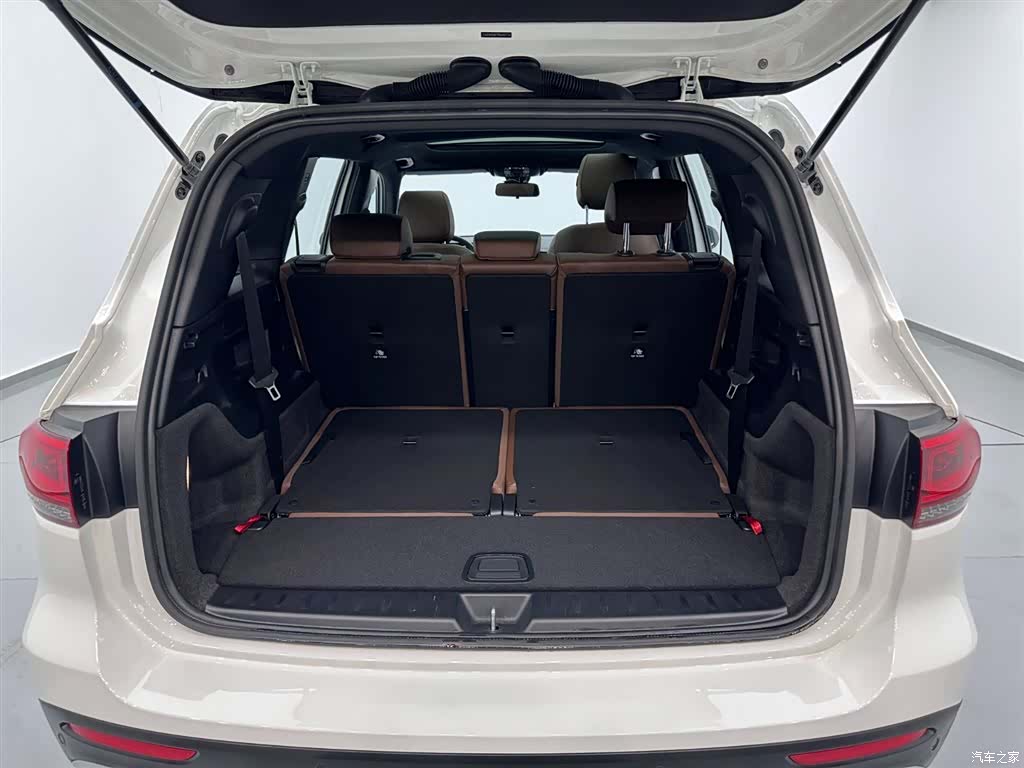 Mercedes-Benz GLB, 2023 25