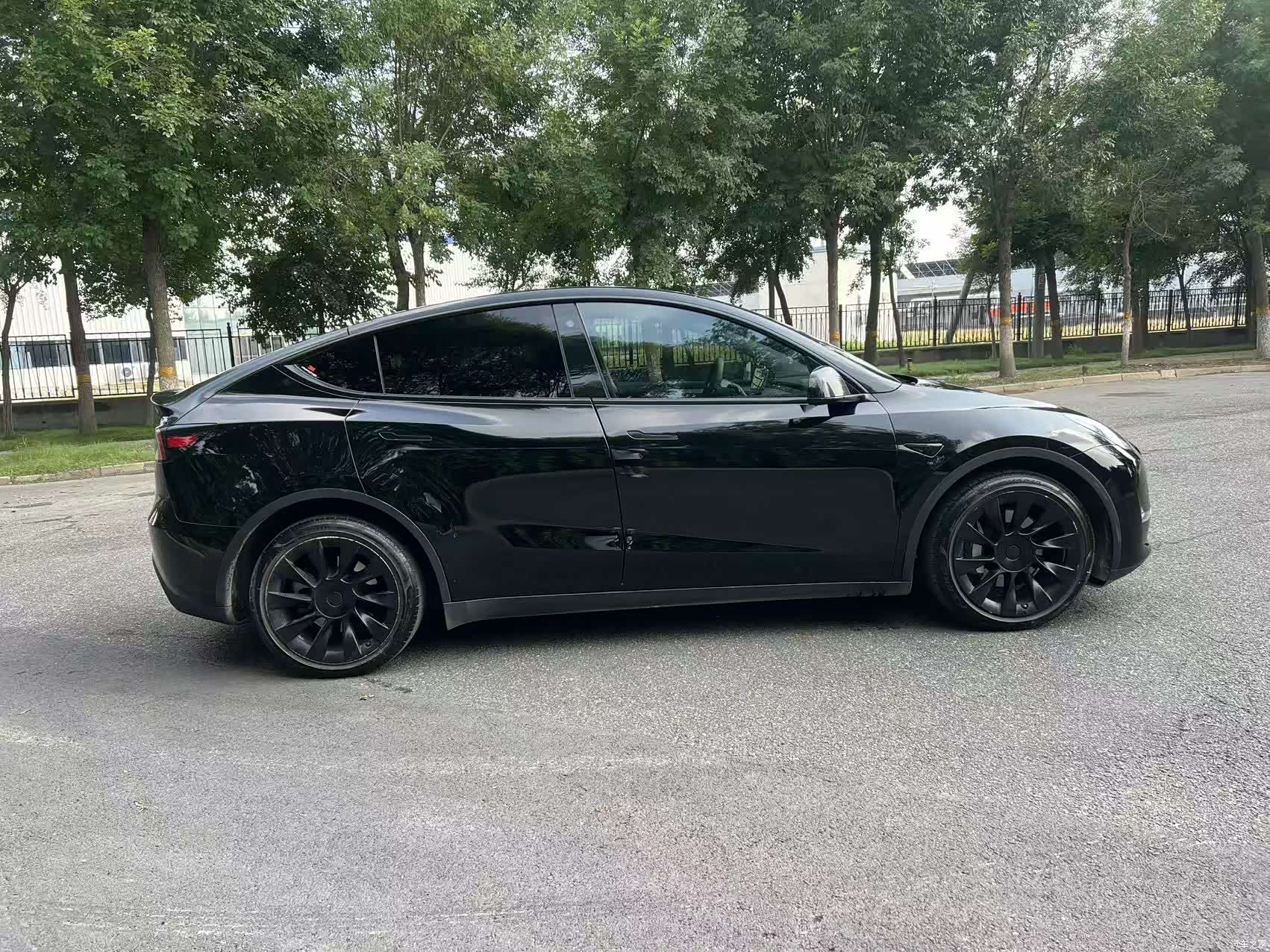 Tesla Model Y, 2021 4