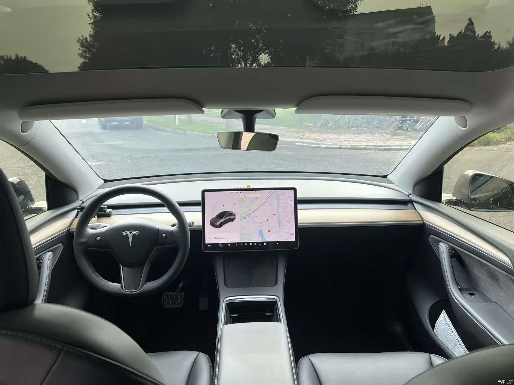 Tesla Model Y, 2021 10