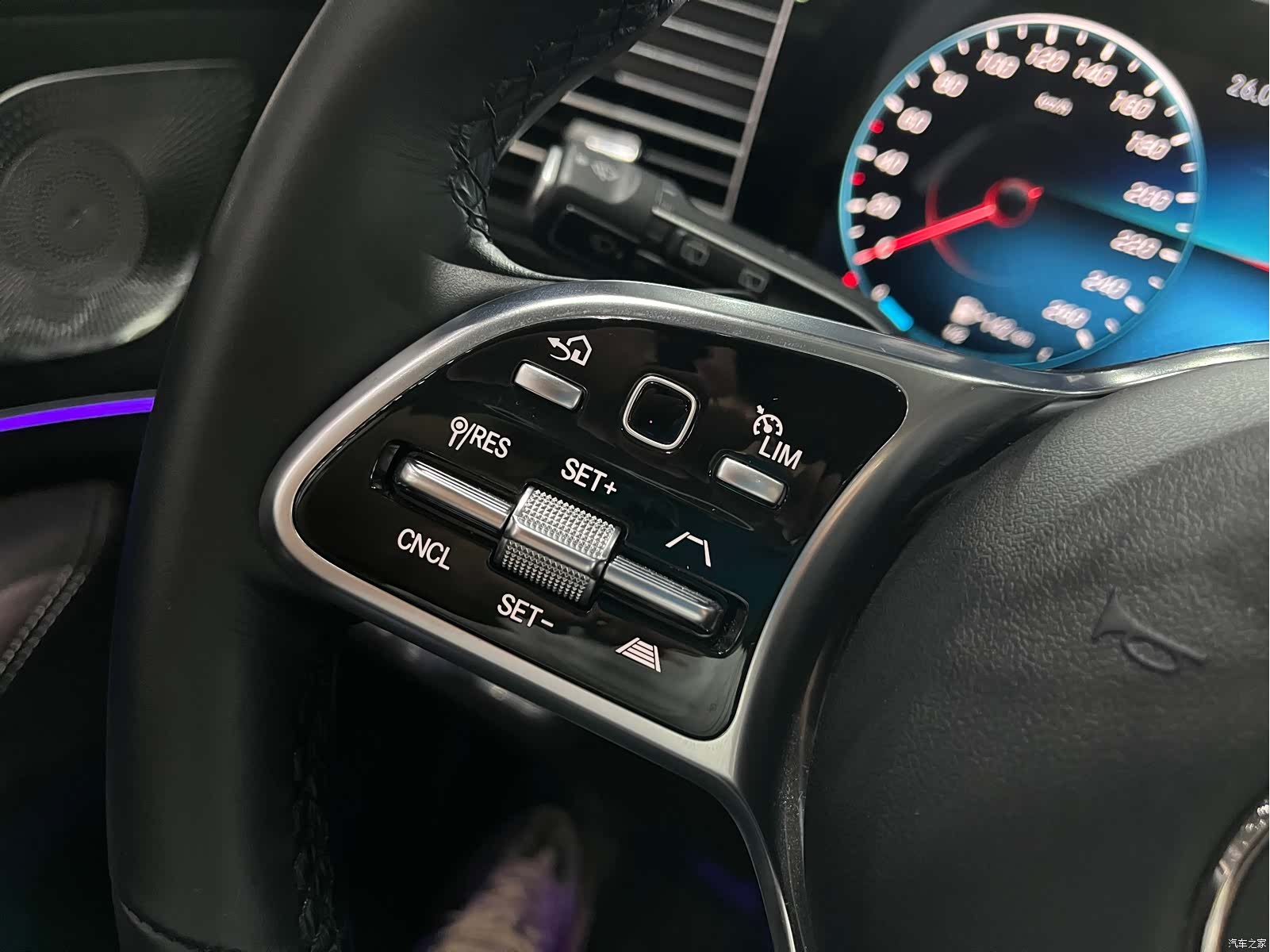Mercedes-Benz GLE, 2023 18