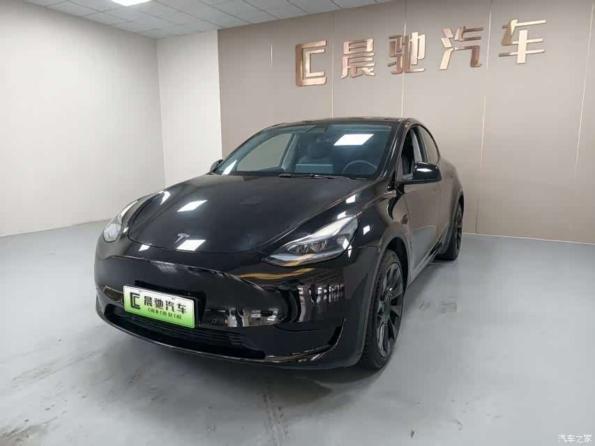 Tesla Model Y, 2023 1