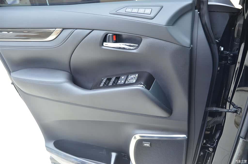 Lexus LM, 2022 6