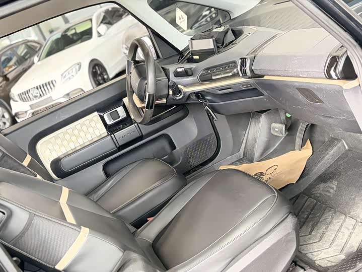 Baojun KiWi EV 2022 yi shu jia qing xiang ban san yuan li